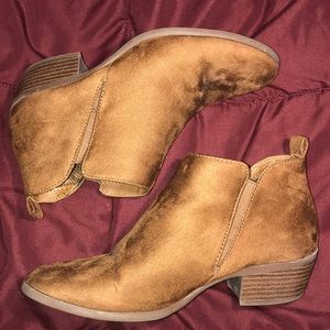 American Eagle Booties!